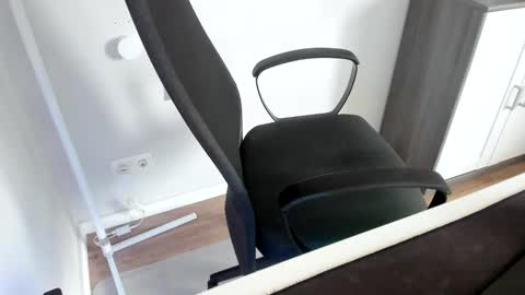 ziemlichflutschig online show from April 17, 2026, 6:05 am