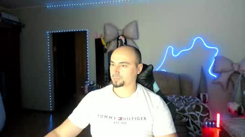 Ziesh online show from February 12, 2026, 7:09 pm