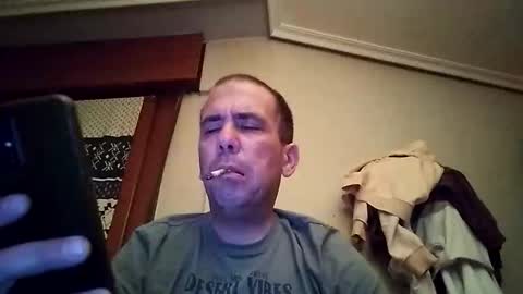 zigor13 online show from April 18, 2026, 6:23 pm