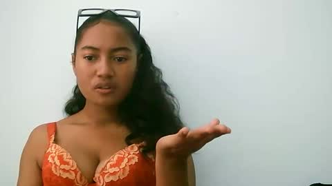 elly online show from March 18, 2026, 4:37 am