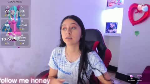 Snapshot of zoe_connor19 chatting on April 20, 2026, 8:32 pm Z O E online show from April 20, 2026, 8:32 pm