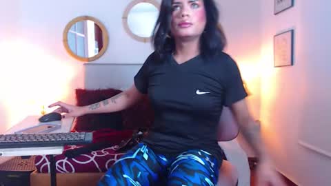 zoe_hecate online show from February 11, 2026, 10:42 am