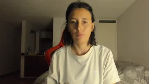 Snapshot of zoe_jeane_beker chatting on February 14, 2025, 1:34 am ZOE online show from February 14, 2025, 1:34 am