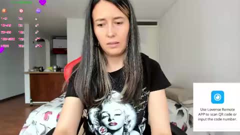 Snapshot of zoe_jeane_beker chatting on June 25, 2026, 8:02 pm ZOE online show from June 25, 2026, 8:02 pm