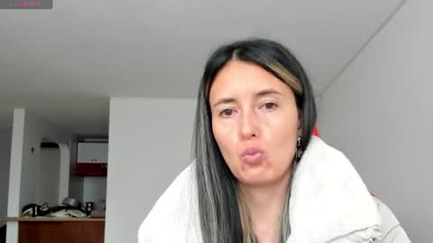 Snapshot of zoe_jeane_beker chatting on July 2, 2026, 9:10 pm ZOE online show from July 2, 2026, 9:10 pm