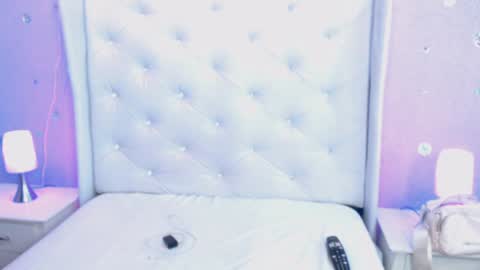 Snapshot of zoe_kravitx chatting on December 5, 2024, 1:58 am CAMILA online show from December 5, 2024, 1:58 am