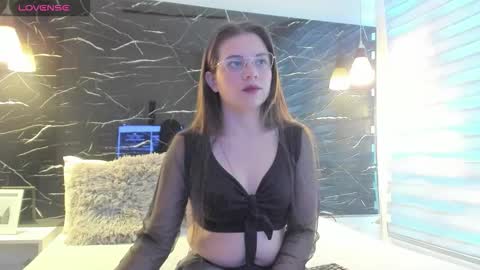 Zoe online show from January 7, 2026, 11:45 am