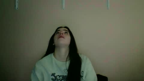 Snapshot of zoe_mill33r chatting on November 6, 2025, 7:26 pm Zoe online show from November 6, 2025, 7:26 pm