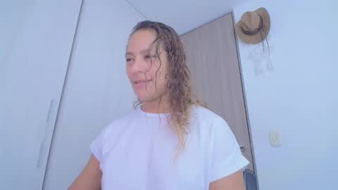 zoe online show from February 19, 2026, 10:28 pm