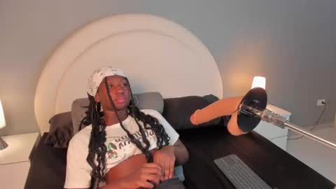 zoe_pinkett online show from March 14, 2026, 4:18 am