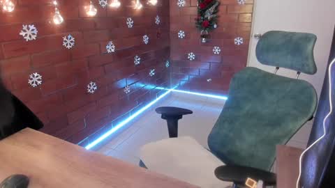 Snapshot of zoe_ringer chatting on December 30, 2024, 5:34 pm Zoe  online show from December 30, 2024, 5:34 pm