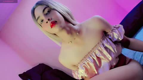 Snapshot of zoe_rous2 chatting on February 4, 2026, 7:09 pm ZOE online show from February 4, 2026, 7:09 pm