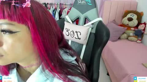 zoe_sullivan_ online show from January 18, 2026, 9:13 am