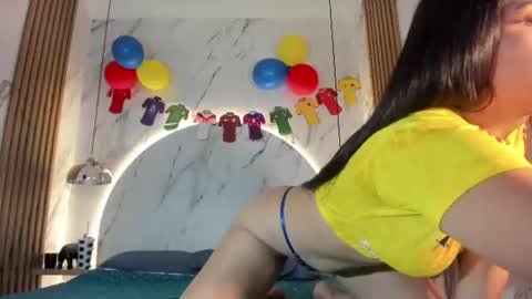 Snapshot of zoeblanc chatting on July 3, 2026, 10:21 am zoeblanc online show from July 3, 2026, 10:21 am