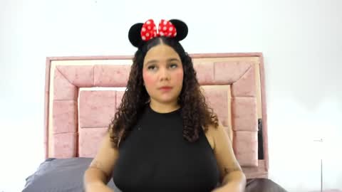 zoee online show from January 23, 2025, 3:26 am