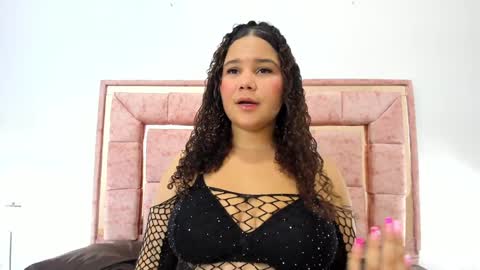 zoee online show from January 25, 2025, 3:09 am