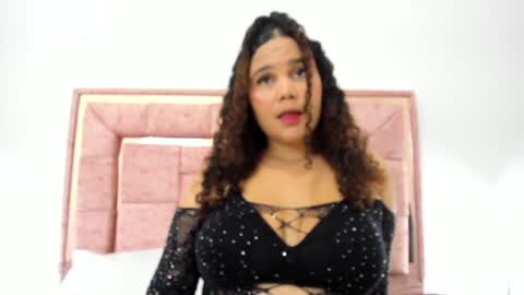 zoee online show from February 5, 2025, 3:13 am