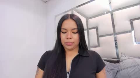 ZoeSwam online show from February 25, 2026, 1:43 pm