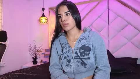 Zoe online show from March 16, 2026, 12:31 pm