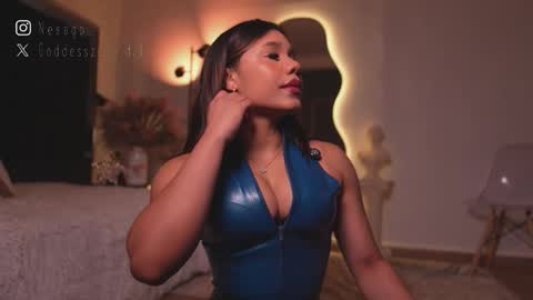 zoevidal_ online show from February 26, 2026, 12:15 pm