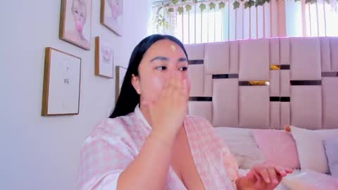 zoey thommpson online show from February 26, 2026, 8:08 pm