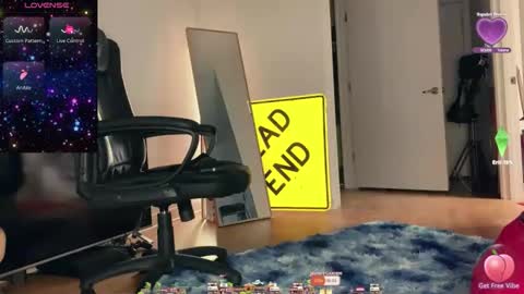 zoeymonroe online show from October 15, 2025, 9:26 pm