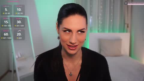 zoezolton online show from December 16, 2024, 5:43 pm