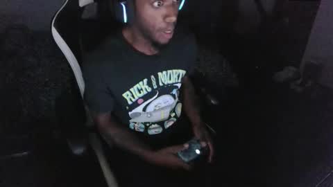 zoneingout online show from December 15, 2025, 4:17 am