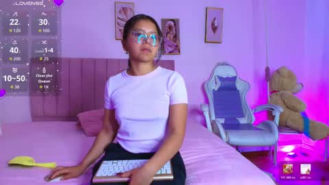 Snapshot of zoow_bluussh chatting on February 27, 2026, 12:05 pm Zoe online show from February 27, 2026, 12:05 pm