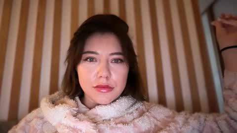 Melani online show from April 1, 2026, 12:39 pm