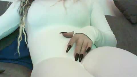 Roy online show from December 21, 2025, 6:59 pm