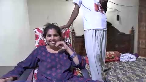 zoyakhan803 online show from April 24, 2026, 5:04 pm