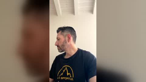 zulloking online show from April 16, 2026, 8:26 am