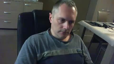 zultem online show from March 11, 2025, 4:43 am