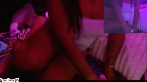 Snapshot of zuriluxe45 chatting on October 21, 2025, 2:34 am zuriluxe45 online show from October 21, 2025, 2:34 am