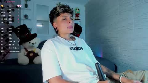 Zury Ramirez online show from September 10, 2025, 8:09 pm