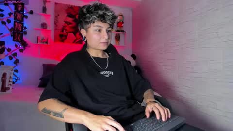 Zury Ramirez online show from November 1, 2025, 8:22 pm