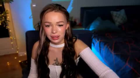 zuzzixx online show from March 4, 2025, 6:15 am