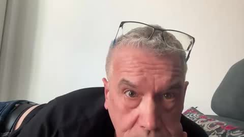 Snapshot of zwickauer1969 chatting on March 9, 2025, 2:54 pm zwickauer1969 online show from March 9, 2025, 2:54 pm