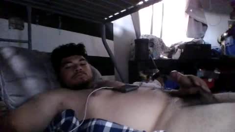 Snapshot of zynman17 chatting on April 16, 2026, 5:36 pm zynman17 online show from April 16, 2026, 5:36 pm