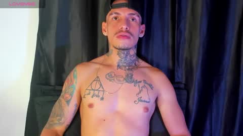 zyon garcia online show from December 1, 2024, 4:29 pm