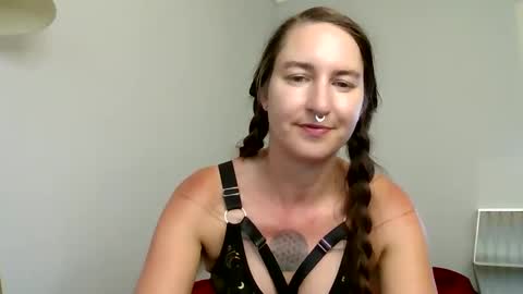 Zyra Cloud online show from October 6, 2025, 12:41 am