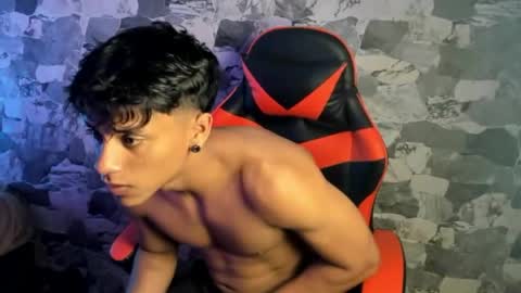 zyzz_1812 online show from May 23, 2026, 4:18 am