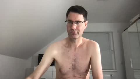 Snapshot of zzz123_cam chatting on December 13, 2024, 4:16 pm zzz123_cam online show from December 13, 2024, 4:16 pm