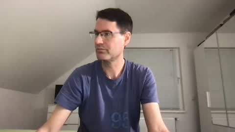 zzz123_cam online show from November 9, 2025, 4:16 pm