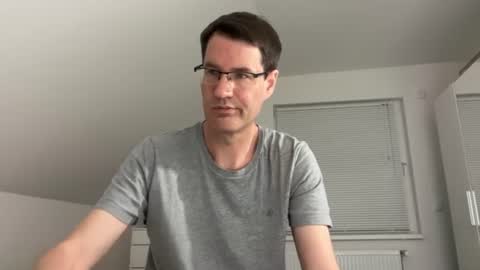 zzz123_cam online show from June 14, 2026, 3:03 pm
