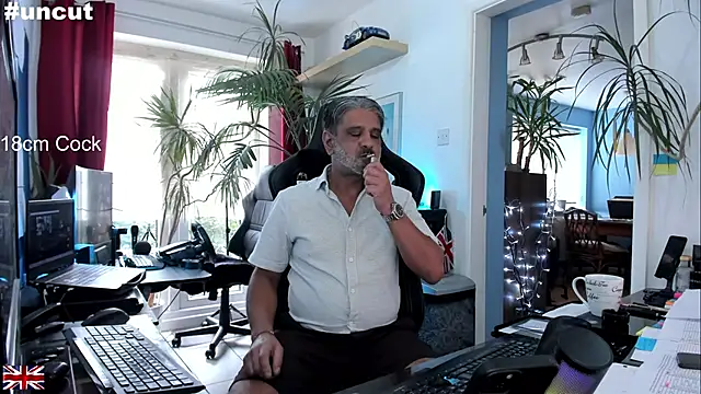 OnlineBossUK online show from September 10, 2025, 3:45 pm