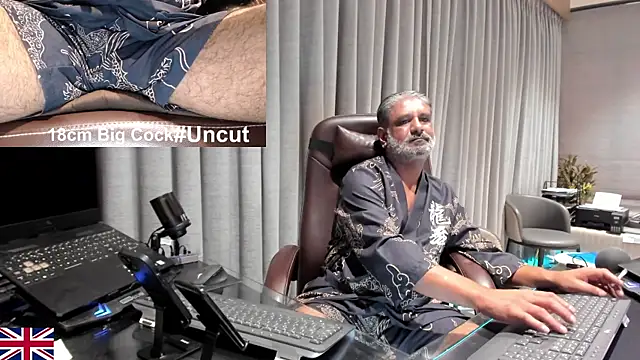 Snapshot of OnlineBossUK chatting on May 16, 2026, 9:50 am OnlineBossUK online show from May 16, 2026, 9:50 am