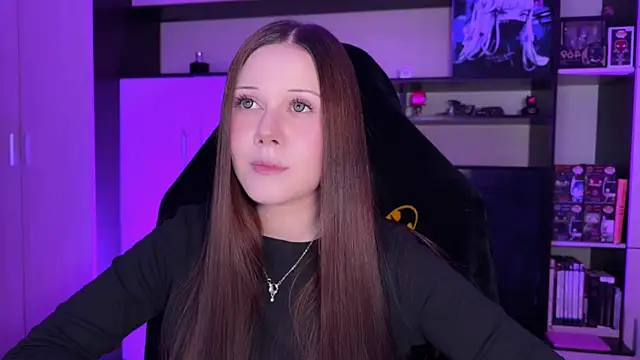 jasminevine online show from April 1, 2026, 10:18 pm