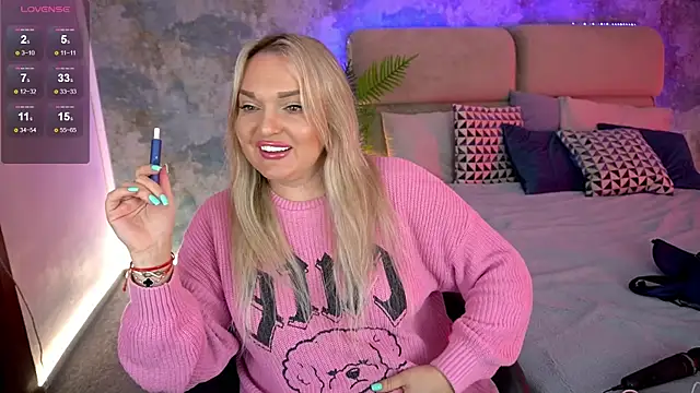 MissyMartinez online show from March 18, 2025, 8:25 am